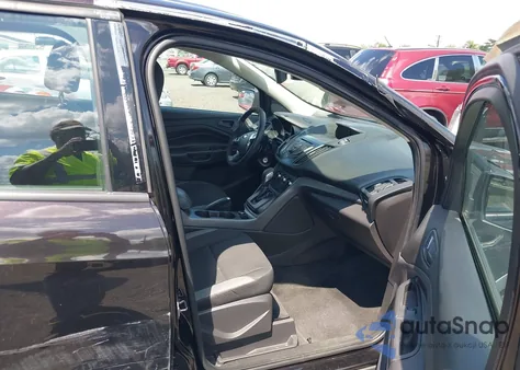 2013 Ford Escape S from USA, damaged, VIN 1FMCU0F72DUB76225